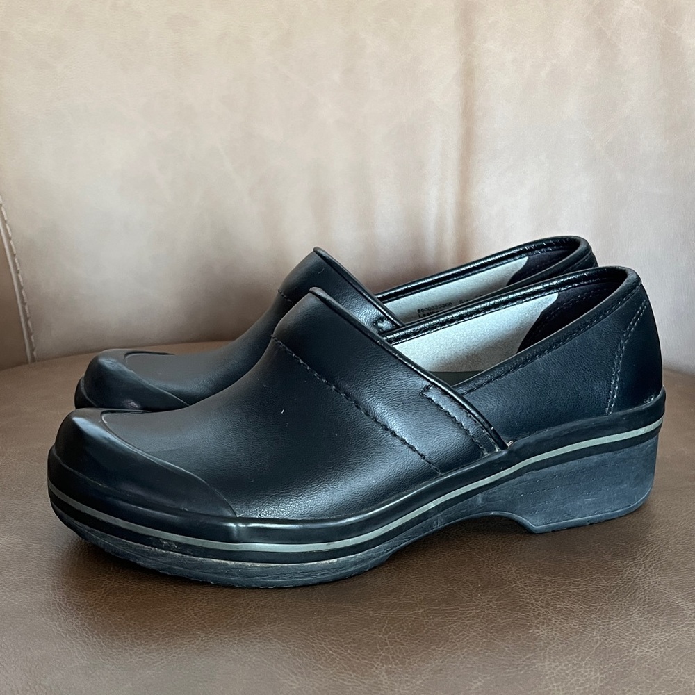 Dansko Black clogs with rubber toe 37